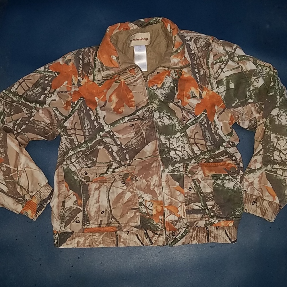 Outfitters Ridge camo jacket size youthXXL(20)
